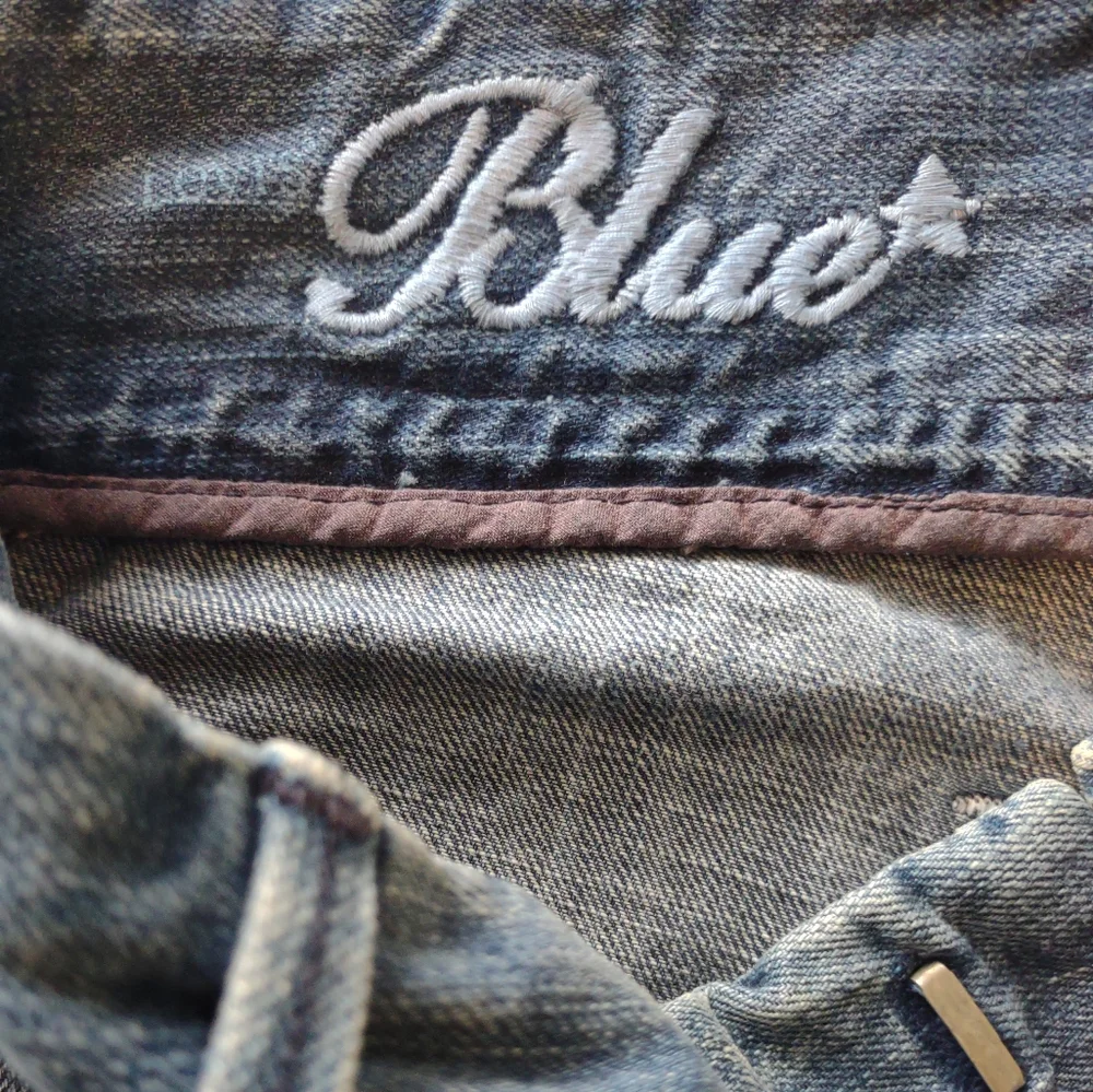 Levi's Blue Women's Dark Wash Straight Leg Denim Jeans Size 30W 32L - Picture 9 of 15
